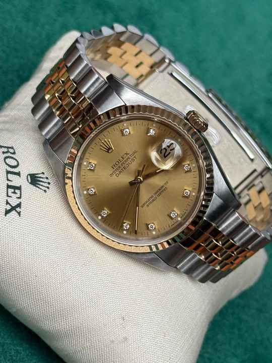  Rolex Datejust 36 Top Condition small diamonds - no stretch 
