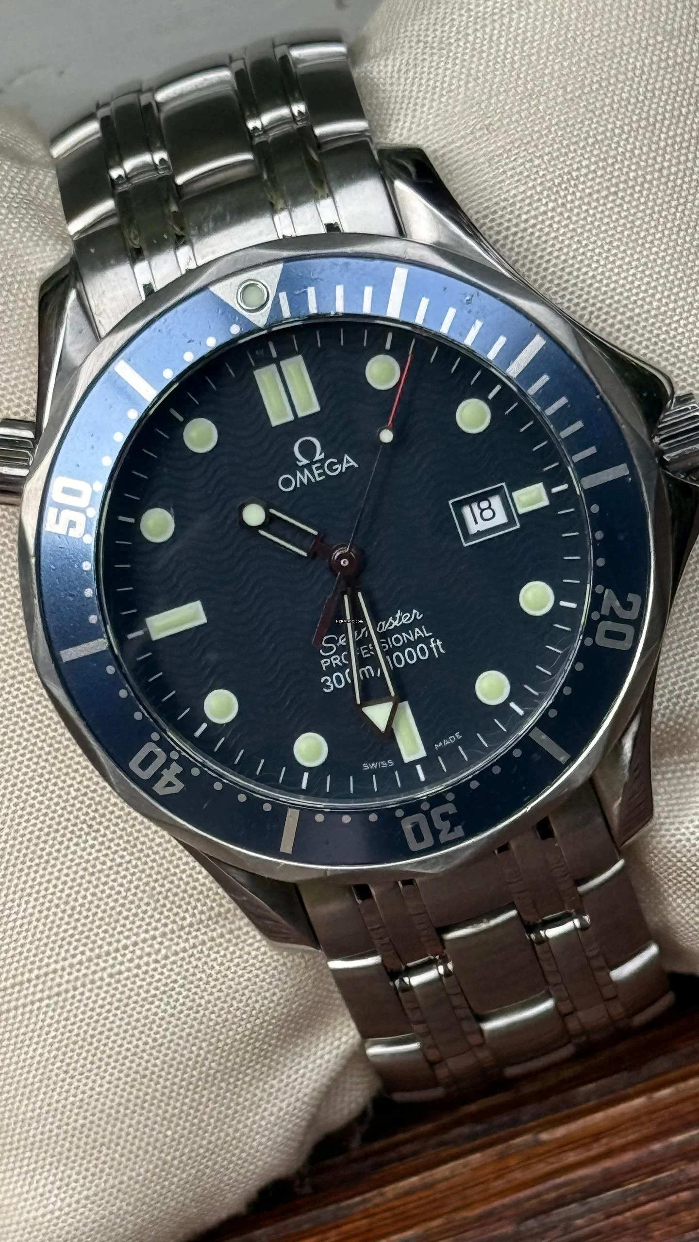 Omega Seamaster Diver 300 M Professional 300m James Bond 007 Model