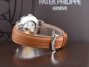 Thumbnail von Patek Philippe Calatrava Complicazioni Calatrava Calendario Settimanale New 2026