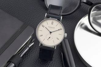 Thumbnail von NOMOS Tangente Limited Edition Expo 2000 Stahl Herrenuhr Box & Papiere 1998