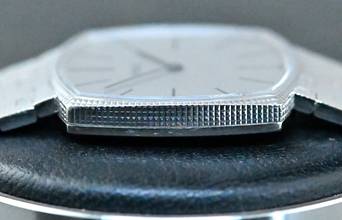 Thumbnail von Piaget rare Vintage TV Screen | 9501 | Clous De Paris | white gold