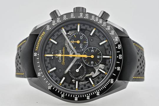  Omega Speedmaster Moonwatch Dark Side of the Moon Apollo 8 31192443001001 
