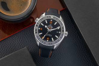 Thumbnail von Omega Seamaster Planet Ocean 600M GMT Co-Axial Ref. 232.32.44.22.01.002 B&P 2023