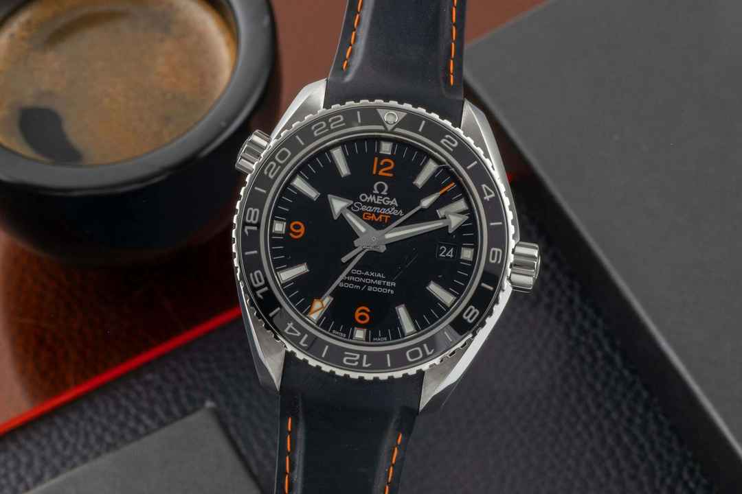  Omega Seamaster Planet Ocean 600M GMT Co-Axial Ref. 232.32.44.22.01.002 B&P 2023 