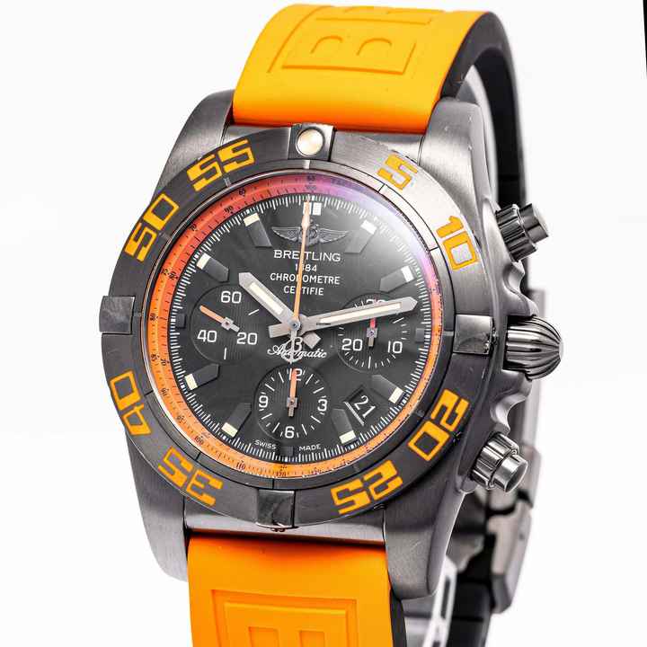  Breitling Chronomat 44 Raven Black – MB0111C2/BD07 – Good Condition – 02/2015 Full Set 