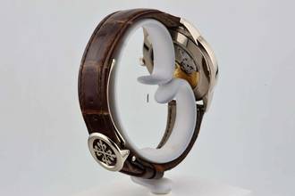 Thumbnail von Patek Philippe Perpetual Calendar White Gold - Ivory Dial - With Papers - 5320G-001 2019