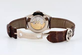 Thumbnail von Patek Philippe Perpetual Calendar White Gold - Ivory Dial - With Papers - 5320G-001 2019