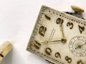 Thumbnail von Movado Serviced Vintage Chronometer Chronometre Tank Solid Gold Breguet-Numbered Dial