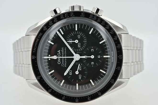  Omega Speedmaster Professional Moonwatch 31030425001001 