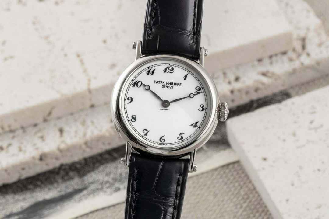  Patek Philippe Calatrava Lady 18K (0,750) Weissgold Handaufzug Damen Ref. 4860 