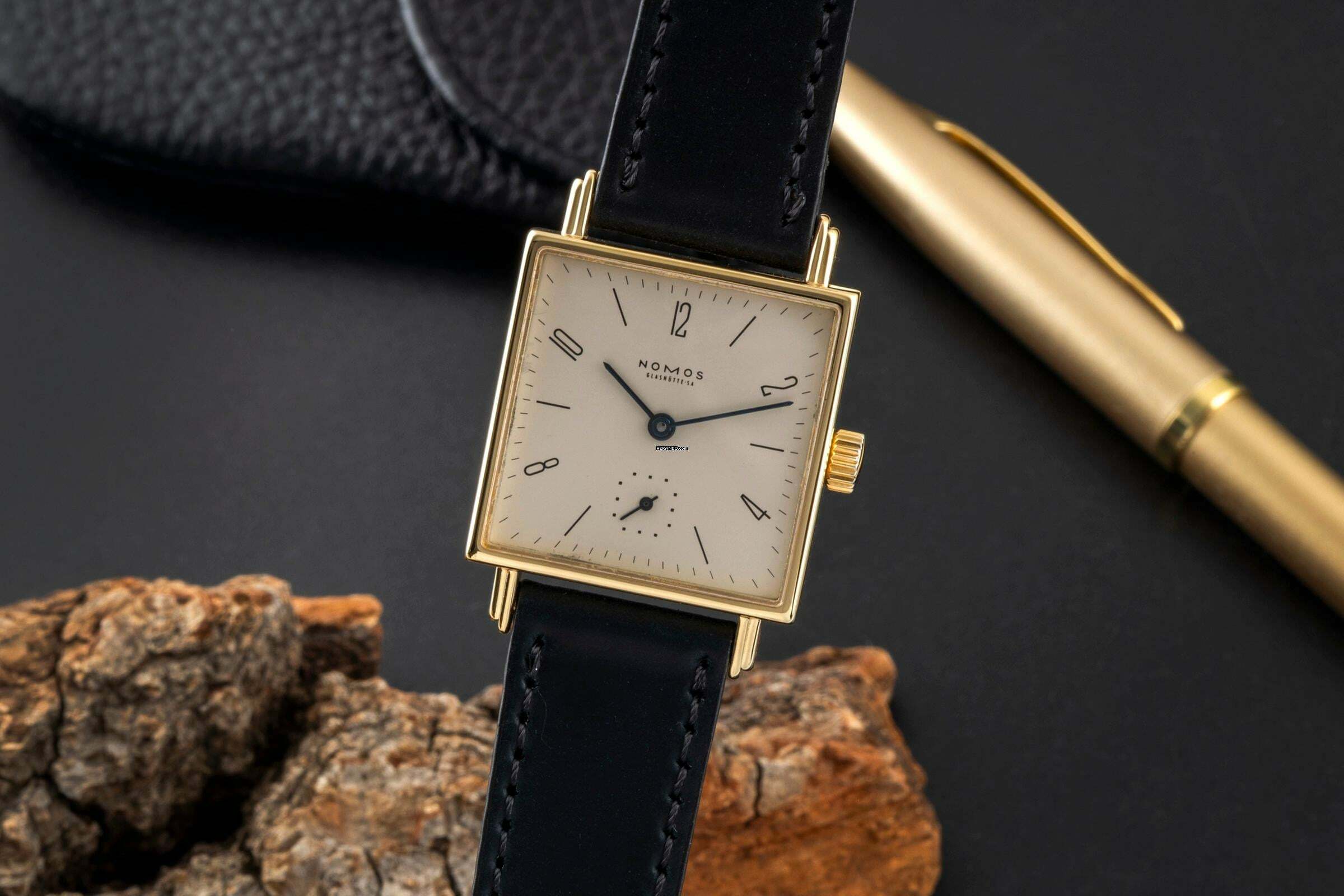  NOMOS Tetra Glashütte Tetra 18K Gold (0,750) Handaufzug Herrenuhr Ref. 401 B&P 1997 