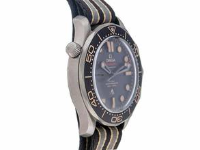 Thumbnail von Omega Seamaster Diver 300 M 007 Edition Ref.210.92.42.20.01.001 2026 Full Set Ungetragen Seamaster Diver 300m 007 Edition Titan