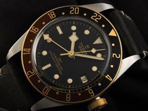 Thumbnail von Tudor Black Bay GMT Heritage Black Bay Ref.M79833MN-0003 2026 Full Set Ungetragen Black Bay GMT Leder Faltschließe