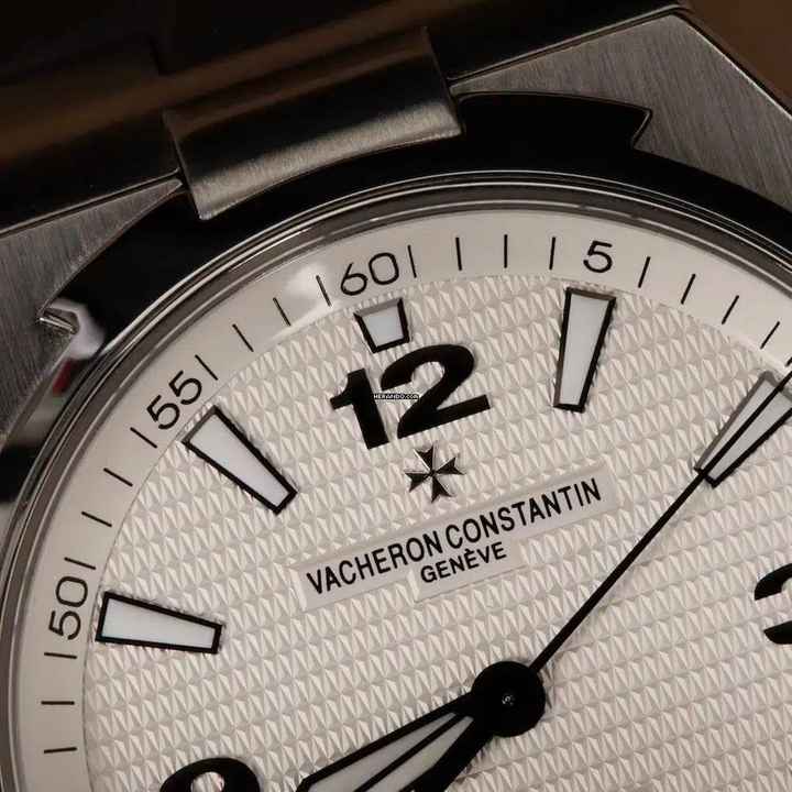  Vacheron Constantin Overseas Archive Papers 