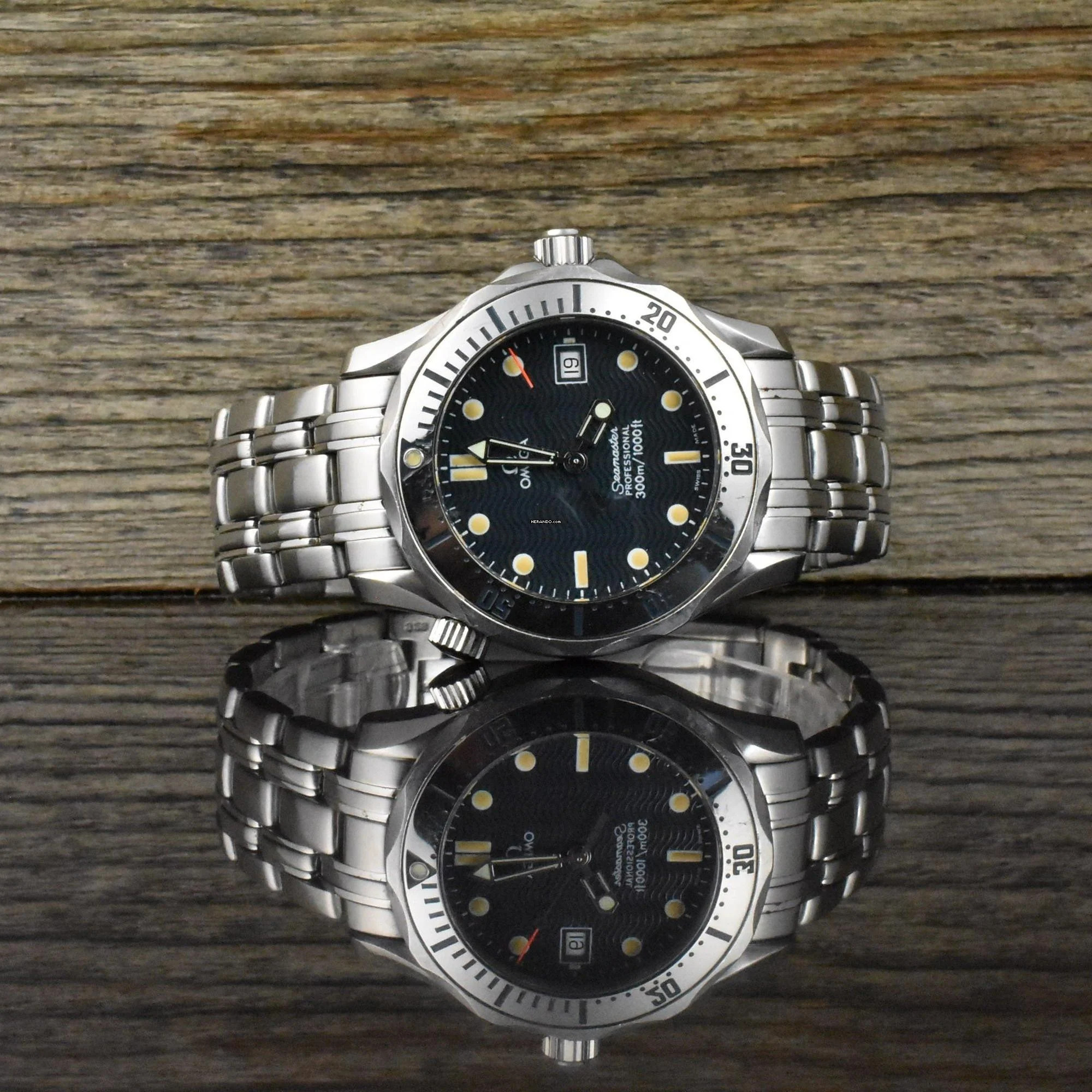 Omega Seamaster Diver 300 M Professional 300M Mid Size Quarz 36MM NICE VINTAGE - Tritium