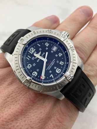  Breitling Colt 41mm / Zifferblatt Schwarz / Papiere 