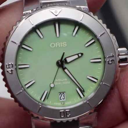  Oris Aquis Date Lady 01 05p Green NEW FULL SET 