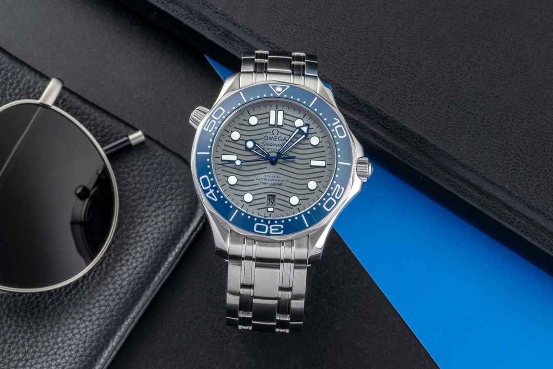  Omega Seamaster Diver 300 M Co-Axial Automatik 210.30.42.20.06.001 B&P 