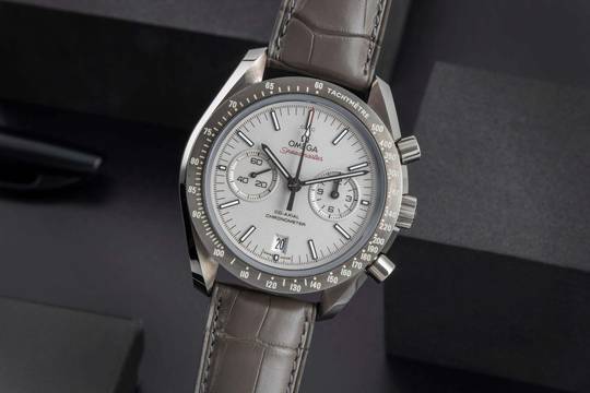  Omega Speedmaster Chronograph Keramik Automatik Herrenuhr 311.93.44.51.99.001 