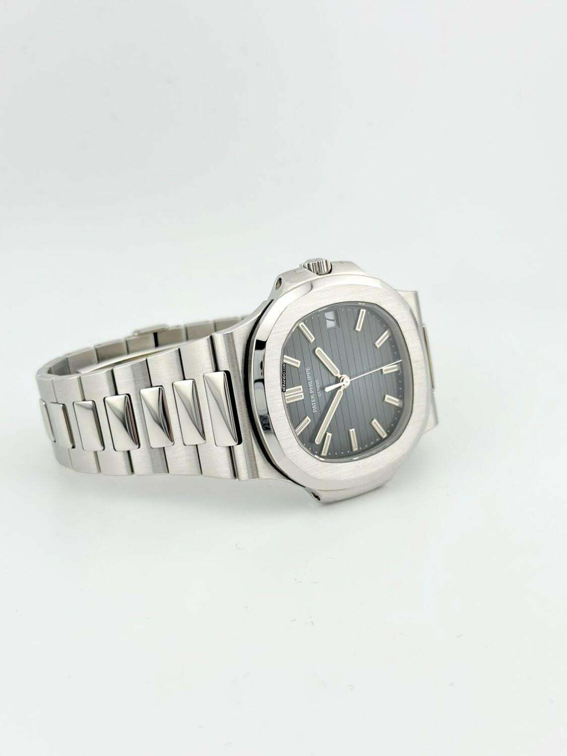 Thumbnail von Patek Philippe Nautilus Stainless Steel - Blue Dial - 5711/1A-010