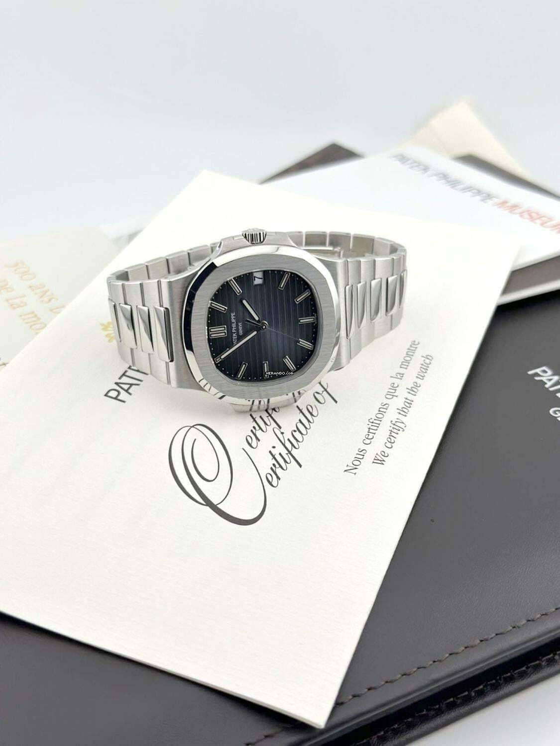 Thumbnail von Patek Philippe Nautilus Stainless Steel - Blue Dial - 5711/1A-010