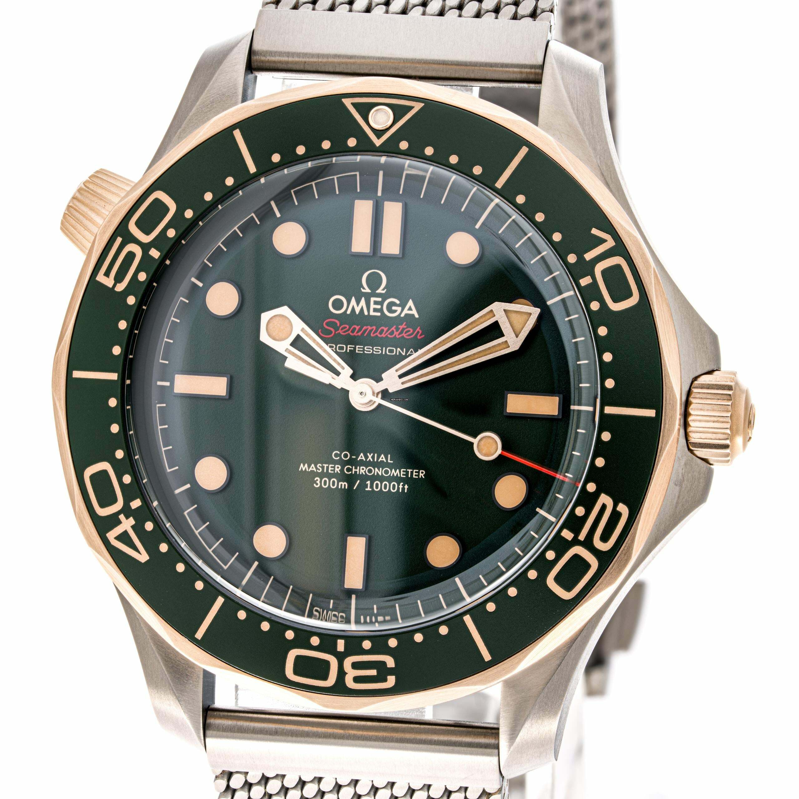  Omega Seamaster Diver 300 M Bronze On Titan – 210.90.42.20.10.001 – NEW – 08/2025 Full Set 