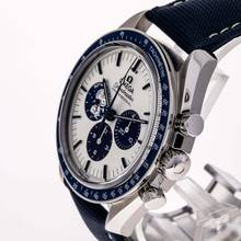 Thumbnail von Omega Speedmaster Professional Moonwatch 50th 'Silver Snoopy Award' – 310.32.42.50.02.001 – NEW & Unworn – 11/2025 Full