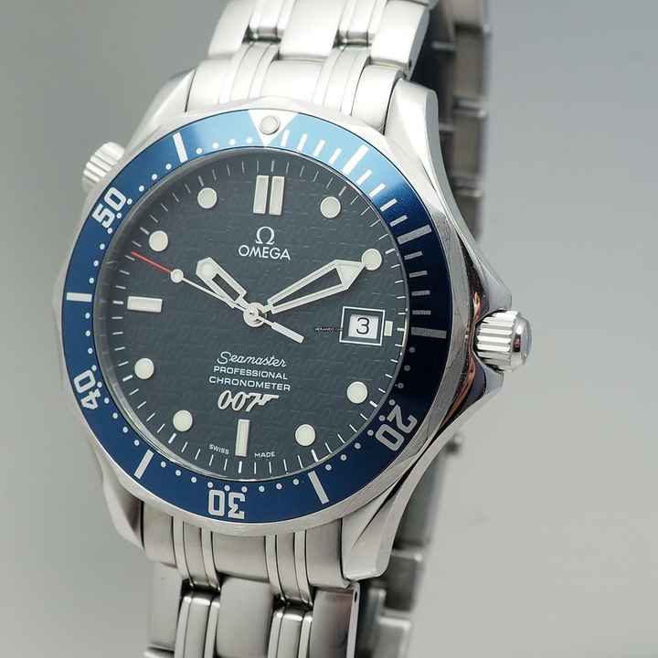  Omega Seamaster Diver 300 M James Bond 40 Anniversar 25378000 top cond. not polished in its original condition! 