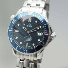 Thumbnail von Omega Seamaster Diver 300 M James Bond 40 Anniversar 25378000 top cond. not polished in its original condition!