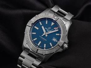 Thumbnail von Breitling Avenger Ref.A17328101C1A1 2025 Full Set Ungetragen Avenger