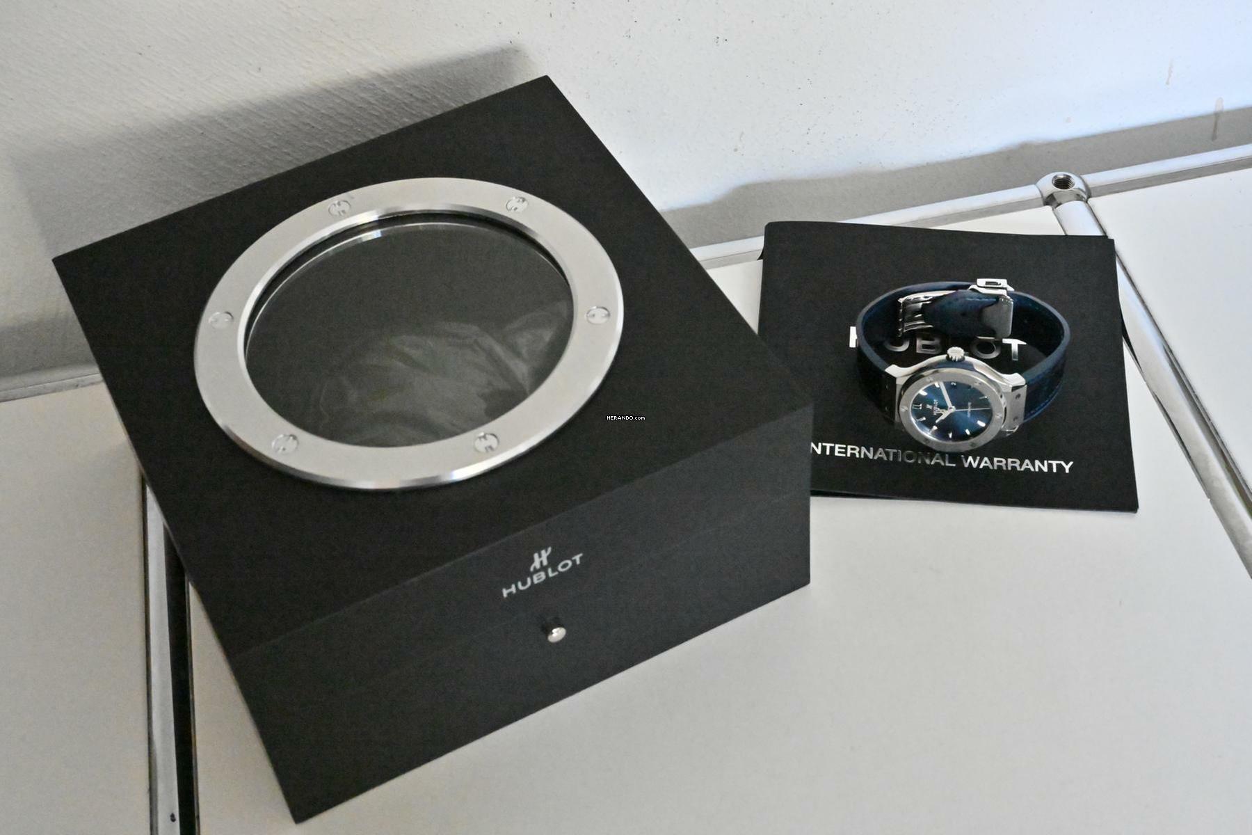 Thumbnail von Hublot Classic Fusion Blue Automatic Titanium 565.NX.7170.LR