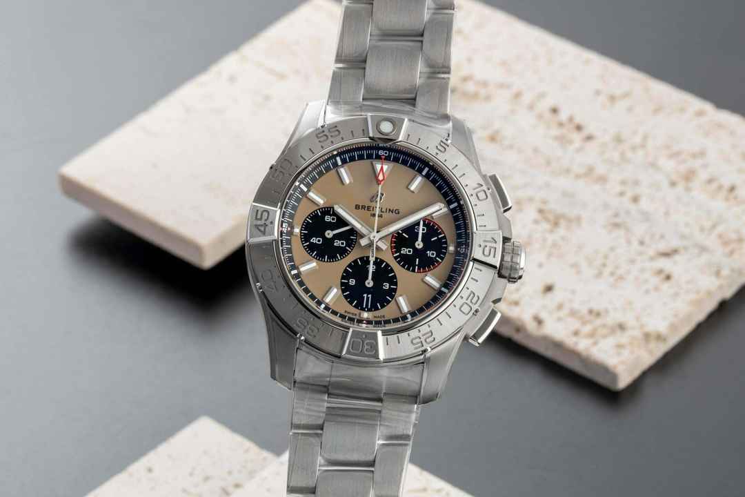  Breitling Avenger B01 Chronograph 44 Edelstahl Ref. AB0147101A1A1 