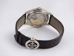 Thumbnail von Patek Philippe Annual Calendar folding Calatrava Clasp