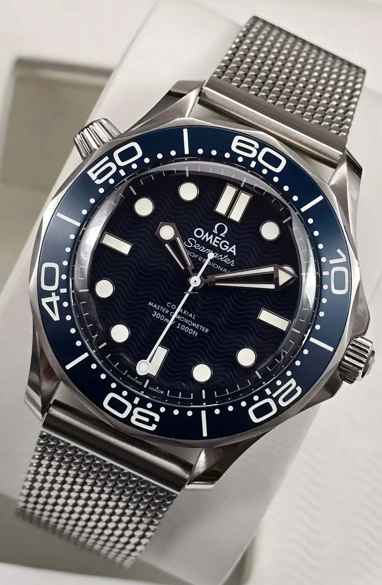 Omega Seamaster Diver 300 M 210.30.42.20.03.002 James Bond 007 60th Anniversary Very Good Full Set 2-2024
