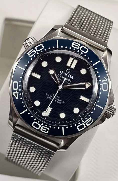  Omega Seamaster Diver 300 M 210.30.42.20.03.002 James Bond 007 60th Anniversary Very Good Full Set 2-2024 