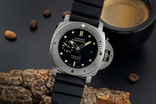  Panerai Luminor Submersible 1950 3 Days Automatic Titan Ref. PAM00305 Papiere 