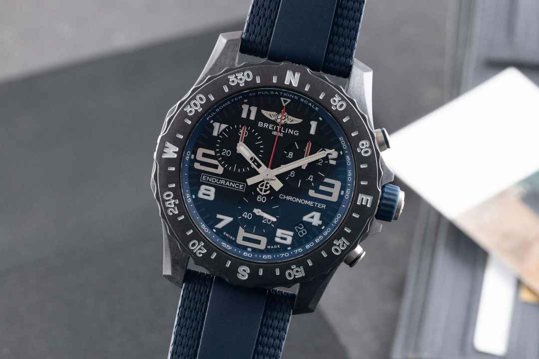  Breitling Endurance Pro Chronograph Breitlight Quarz Ref. X82310D51B1S2 