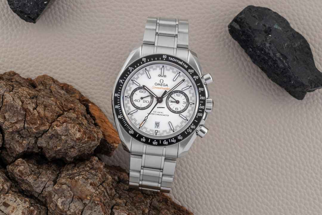 Omega Speedmaster Racing Co-Axial en acier 329.30.44.51.04.001 B&P
