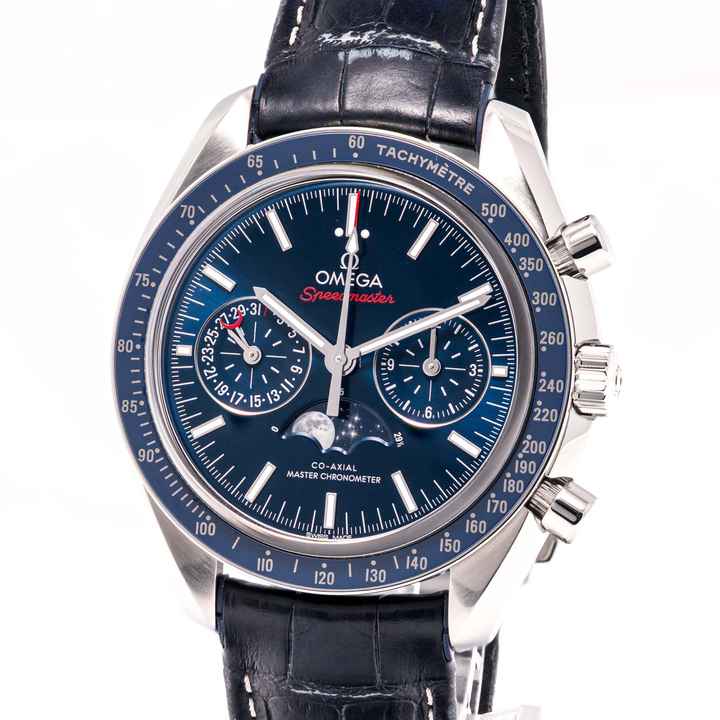  Omega Speedmaster Moonphase Moonwatch 44 – 304.33.44.52.03.001 – like NEW – 01/2018 Full Set 