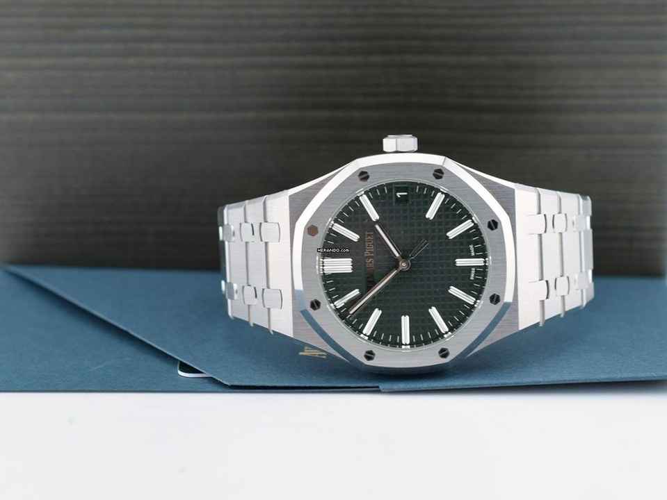Audemars Piguet Royal Oak con esfera verde, como nuevo, set completo, 2025