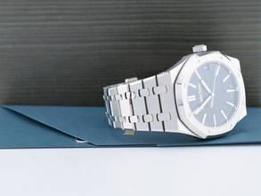 Thumbnail von Audemars Piguet Royal Oak с зеленым циферблатом, как новый, полный комплект, 2025