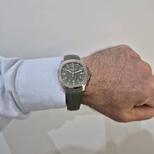 Thumbnail von Patek Philippe Aquanaut White Gold Khaki Green 42mm Automatic Complete