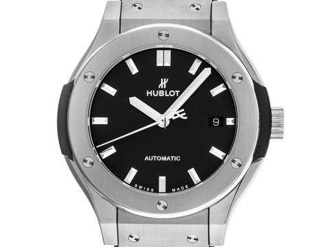  Hublot Classic Fusion Ref.582.NX.1170.RX 2018 Full Set wie Neu Vintage Classic Fusion Titan Kautschuk Faltschließe 