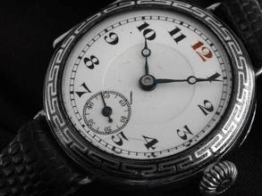 Thumbnail von Rolex 935 Silver Folding Cover Trench WW Niello Decoration 1910 original box original unpolished vintage trench WW Niello decoration 935 silver