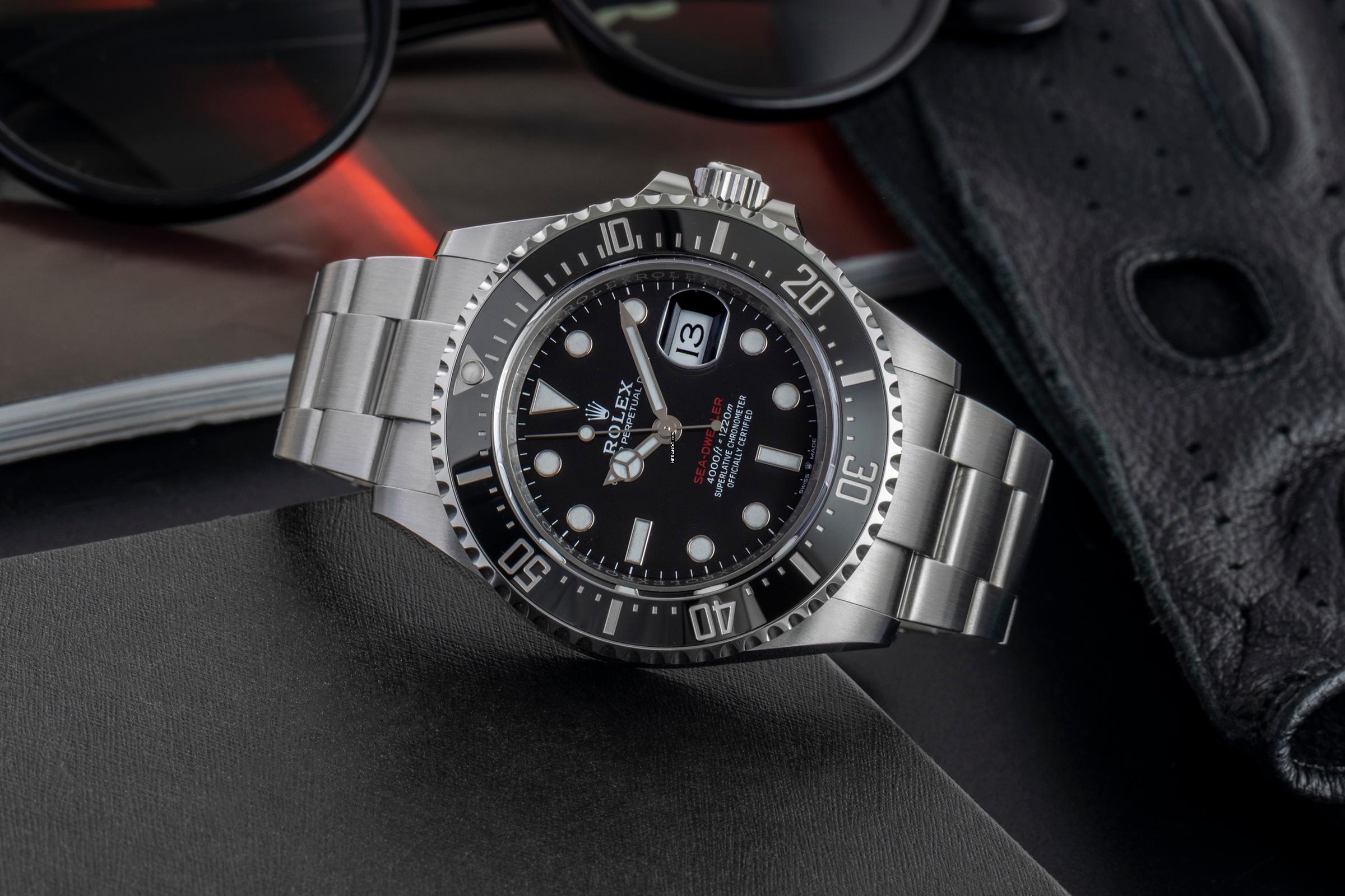  Rolex Sea-Dweller Single Red Edelstahl Herrenuhr Oyster Ref. 126600 B&P 2019 