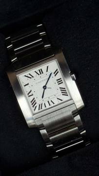 Cartier Tank Française 2023 Orta Boy neredeyse yeni 2024