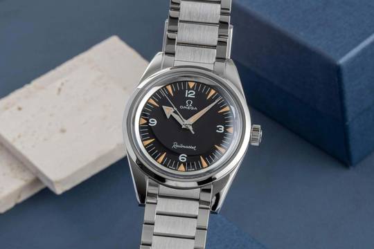 Omega Seamaster Railmaster Stahl Automatik Herrenuhr Ref. 220.10.38.20.01.002 B&P 2019