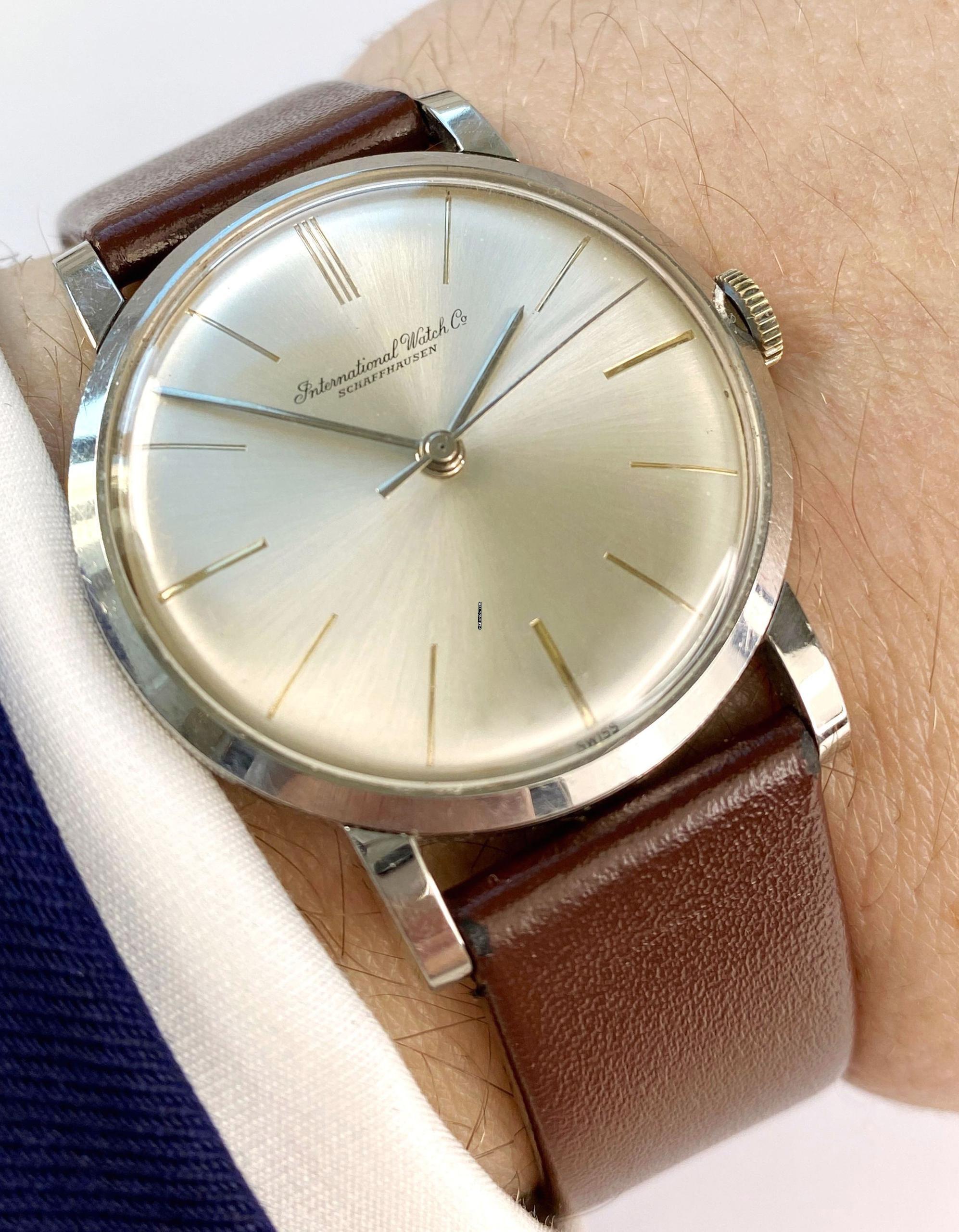 IWC ruční natahování 33,5 mm ocel Bauhaus design vintage