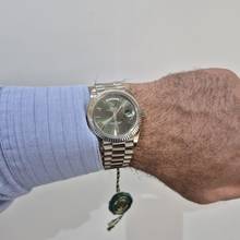 Thumbnail von Rolex Day-Date 40 Presidente Ouro Branco Olive Green Automático Completo