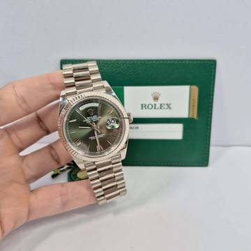  Rolex Day-Date 40 Presidente Ouro Branco Olive Green Automático Completo 